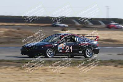 media/Nov-17-2024-CalClub SCCA (Sun) [[5252d9c58e]]/Around the Pits/